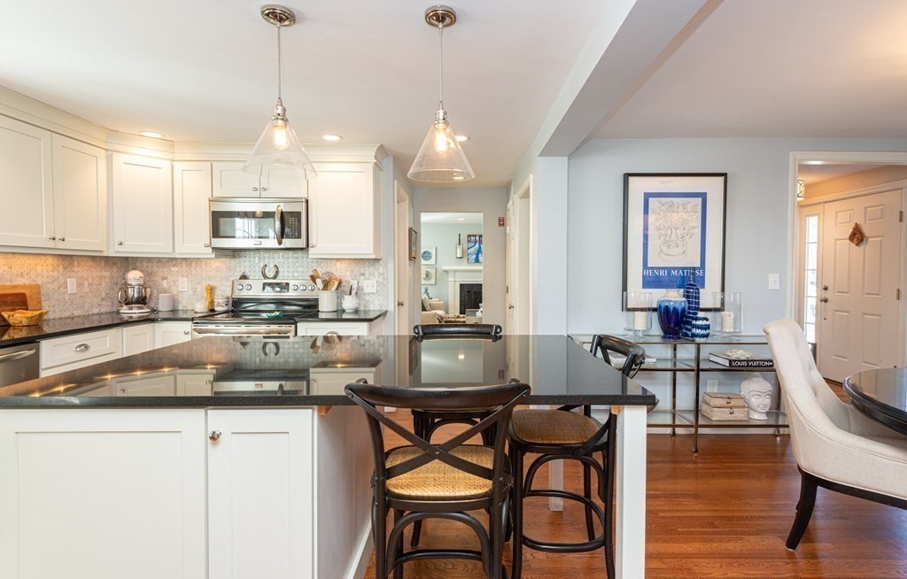 74 Old Post Road Walpole, MA 02032 - Photo 10 of 41 Gallery Image 10