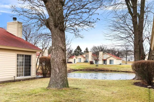 $310,000 | 1737 Cottage Drive, Unit 718, Geneva, WI 53147