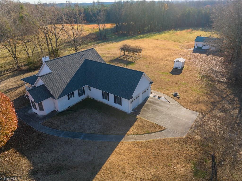 911 Ben Anderson Road Mocksville, NC 27028 - Photo 8 of 48 Gallery Image 8