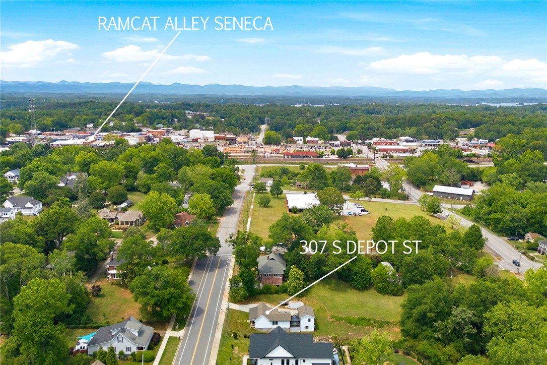 307 South Depot Street Seneca, SC 29678 - Photo 6 of 42