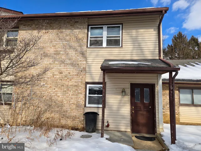 $179,900 | 333 Greenland Drive, Lancaster, PA 17602