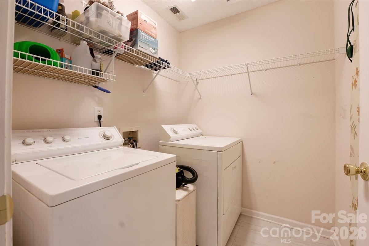 11932 Fox Glen Road Charlotte, NC 28269 - Photo 17 of 32