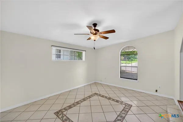 $1,650 | 14 Steele Street, Lampasas, TX 76550
