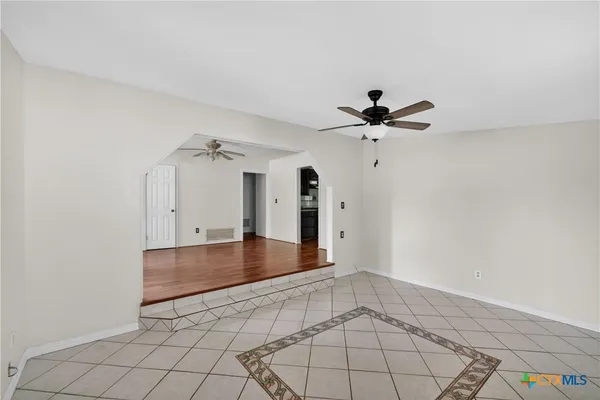 $1,650 | 14 Steele Street, Lampasas, TX 76550