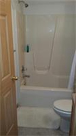 8 Winneconnett Road Worcester, MA 01605 - Photo 11 of 15 Gallery Image 11
