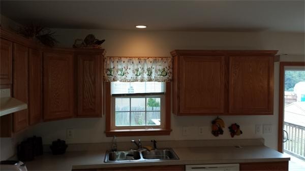 8 Winneconnett Road Worcester, MA 01605 - Photo 3 of 15 Gallery Image 3