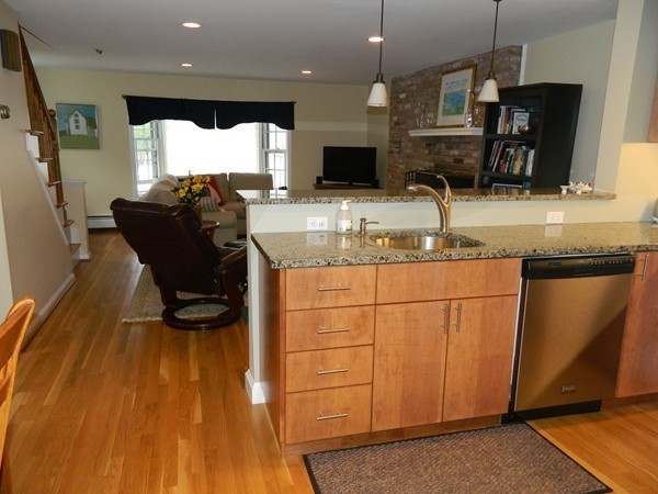 9 Togan Way, Unit 9 Marblehead, MA 01945 - Photo 3 of 21 Gallery Image 3