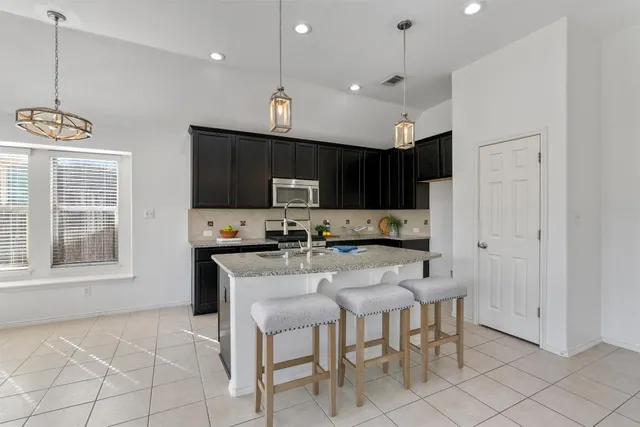 $2,000 | 105 Peggy Cove, Liberty Hill, TX 78642