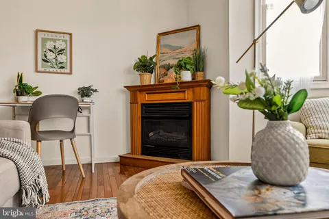$289,000 | 128 South Street, Unit 3R, Philadelphia, PA 19147