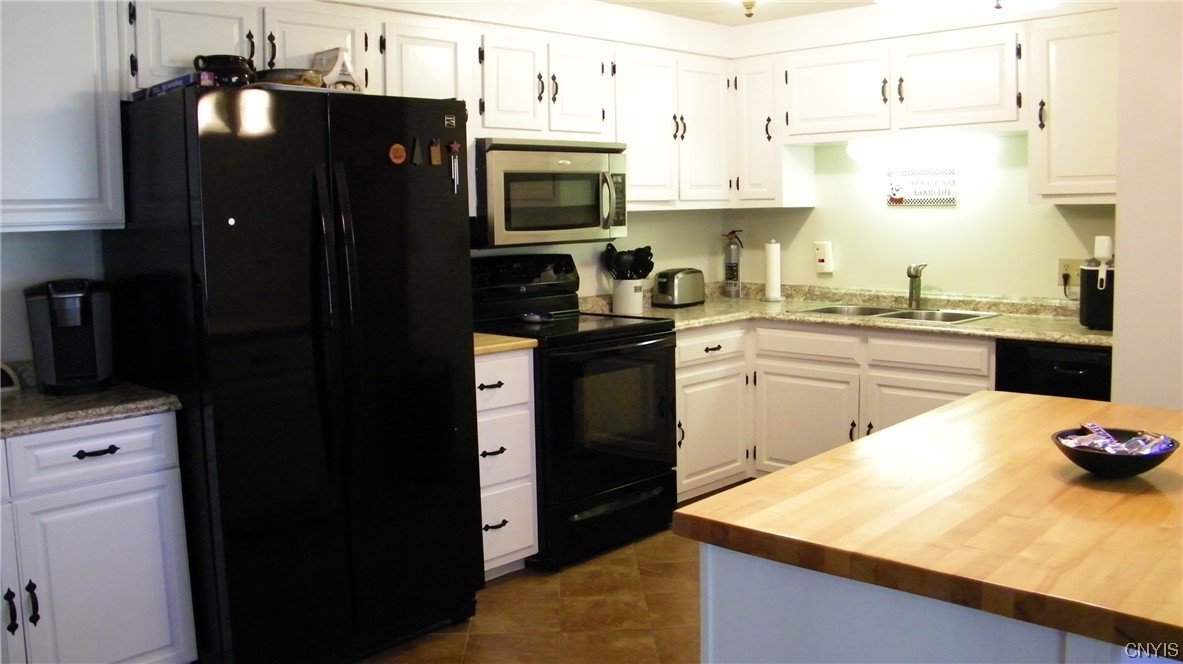 852 County Rte 11 West Monroe, NY 13167 - Photo 5 of 22