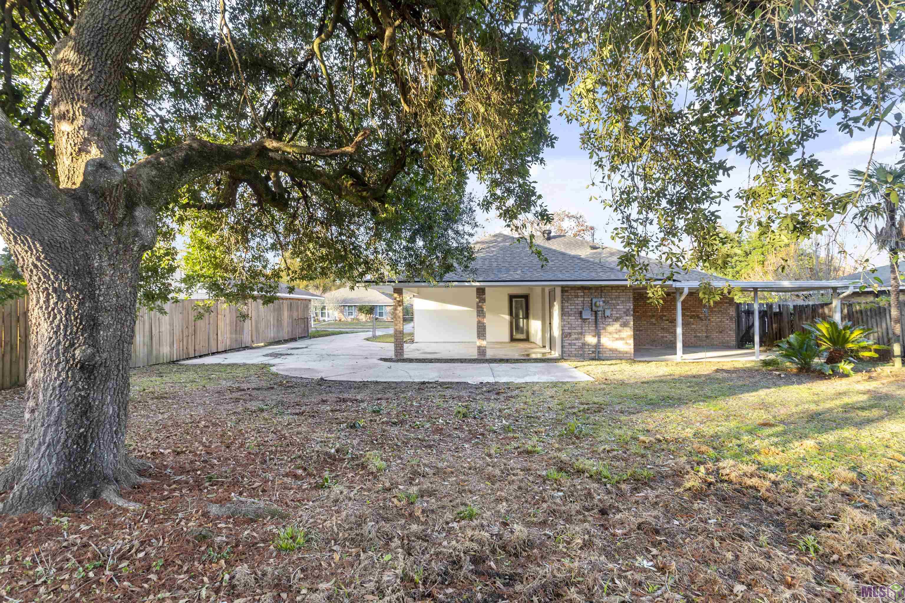 16622 Abshire Avenue Baton Rouge, LA 70816 - Photo 13 of 15 Back View of Home