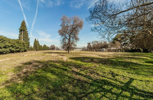 $1,550,000 | 3670 South Newmark Avenue, Sanger, CA 93657