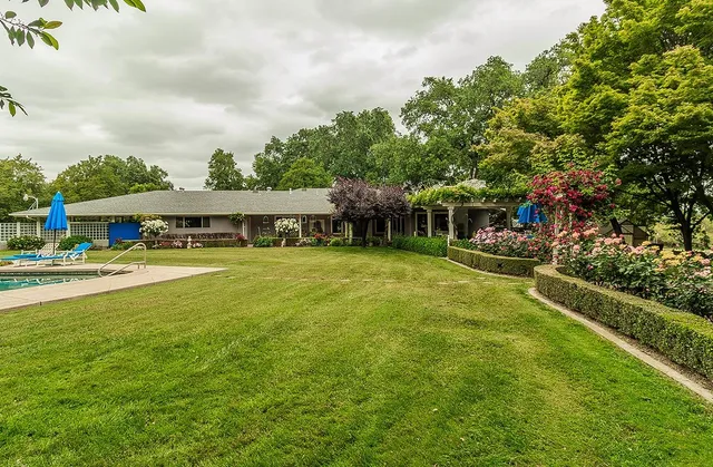 $1,550,000 | 3670 South Newmark Avenue, Sanger, CA 93657