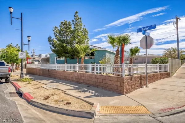 $800,000 | 303 Tin Street, Henderson, NV 89015