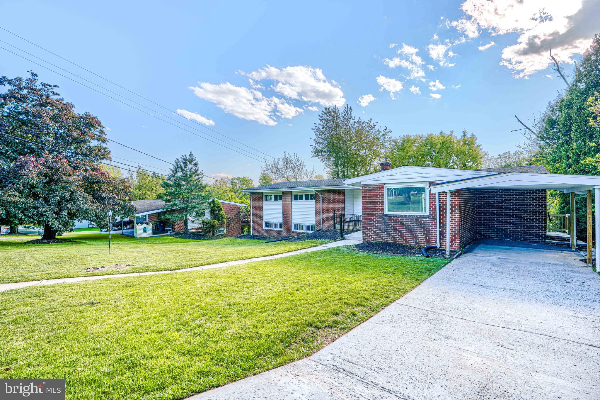6200 Ivymount Road Baltimore, MD 21209 - Photo 4 of 71