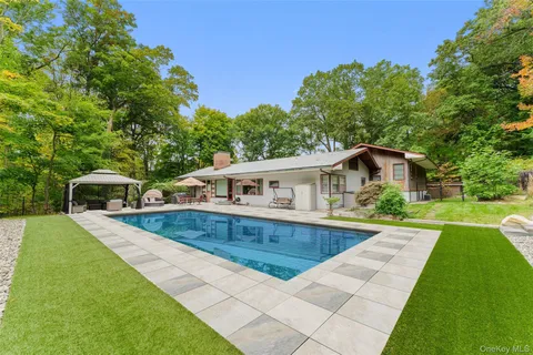 $1,799,000 | 52 Sprain Valley Road, Scarsdale, NY 10583