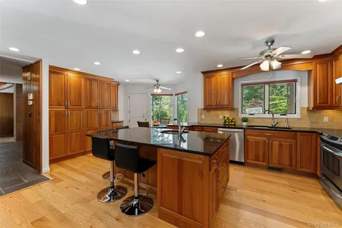 $1,799,000 | 52 Sprain Valley Road, Scarsdale, NY 10583