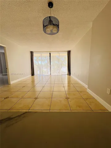 $1,750 | 1470 Northeast 123rd Street, Unit A408, North Miami, FL 33161