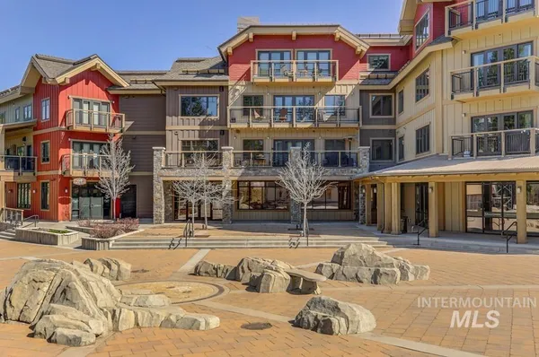 $775,000 | 616 North 3rd Street, Unit 304, McCall, ID 83638