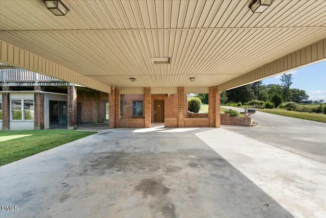 $1,250,000 | 6464 Bonlee Road, Bear Creek, NC 27207