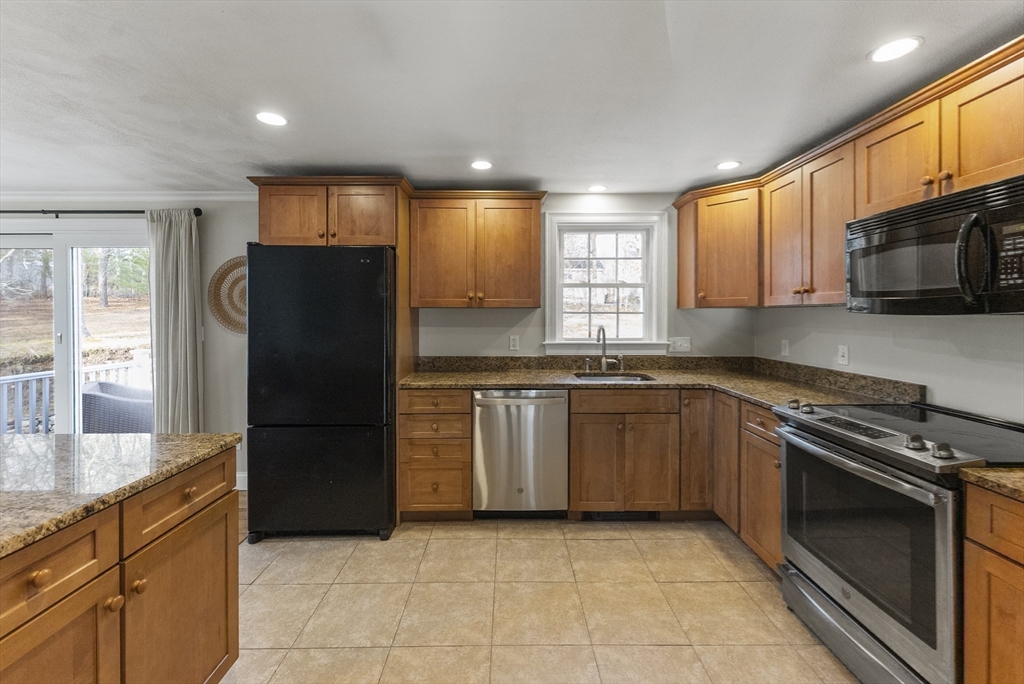 30 Pawtuxet Road Plymouth, MA 02360 - Photo 16 of 41