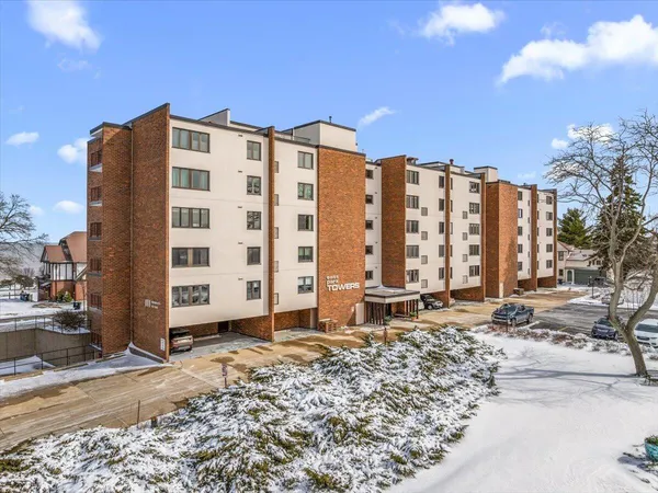 $255,000 | 111 11th Street, Unit 3AN, Racine, WI 53403