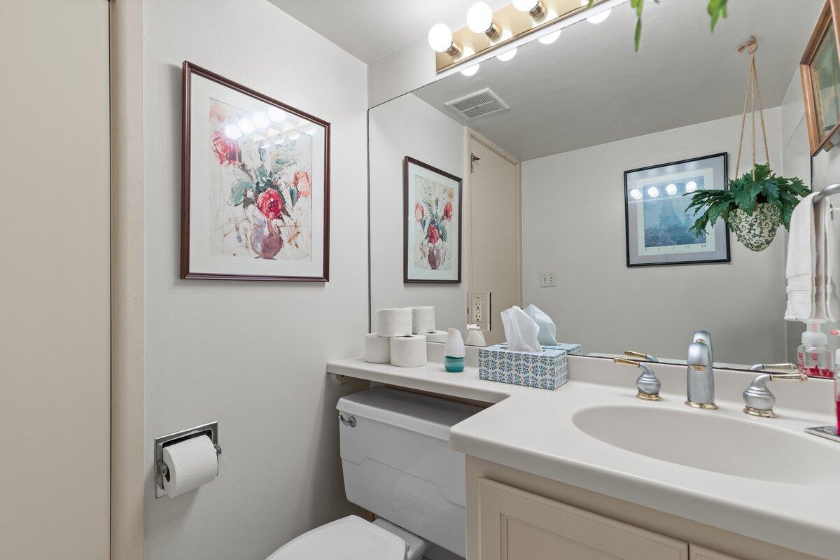 111 11th Street, Unit 3AN Racine, WI 53403 - Photo 20 of 28 Half Bath