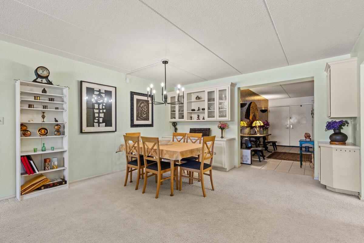111 11th Street, Unit 3AN Racine, WI 53403 - Photo 5 of 28 Dining Area