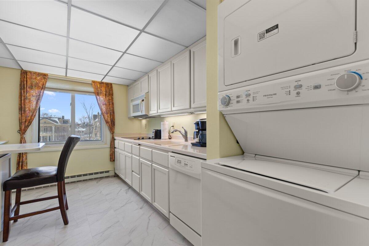 111 11th Street, Unit 3AN Racine, WI 53403 - Photo 9 of 28 Kitchen & Laundry