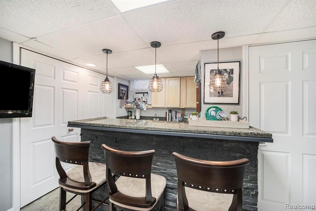 1938 Bradford Road Birmingham, MI 48009 - Photo 23 of 35
