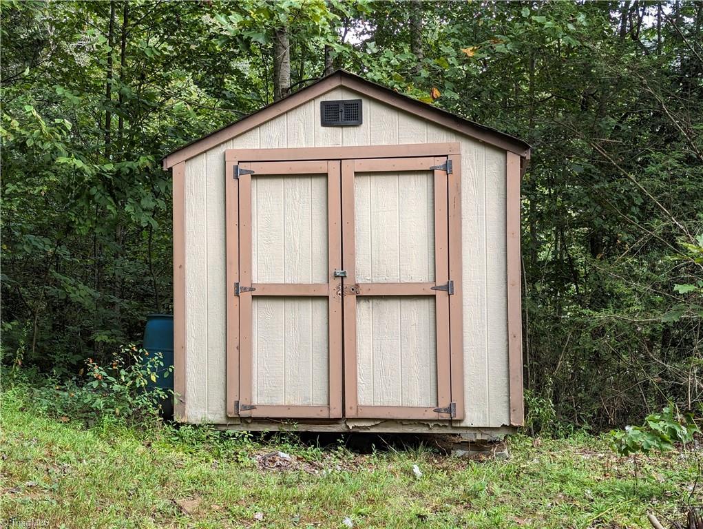 1015 Shell Creek Road Ferguson, NC 28624 - Photo 5 of 18