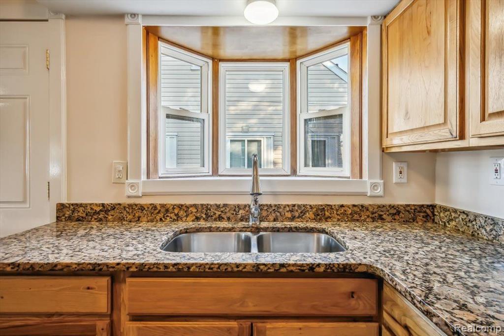 22319 Wick Road Taylor, MI 48180 - Photo 16 of 42