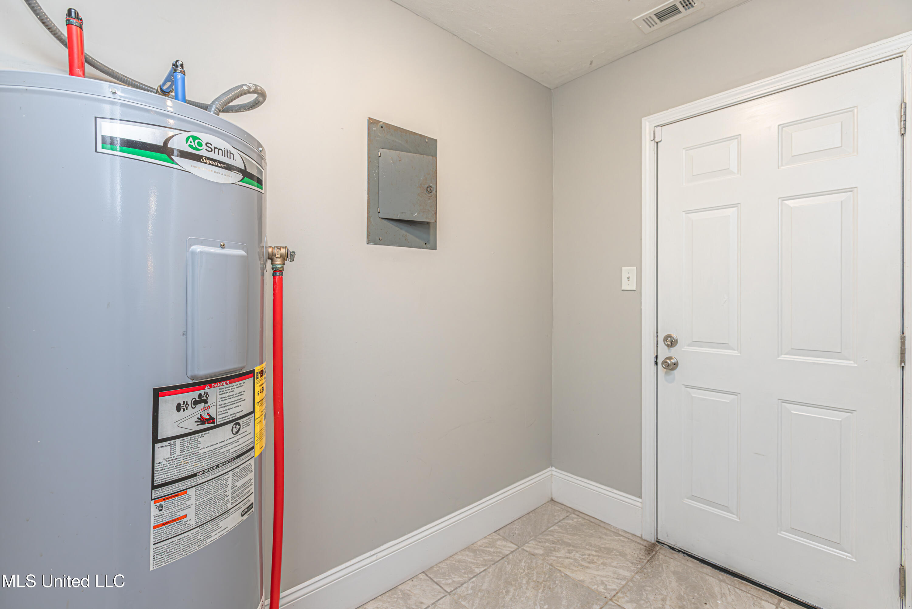 329 Lionel Road Pearl, MS 39208 - Photo 16 of 41 1R4A6140-Enhanced-NR