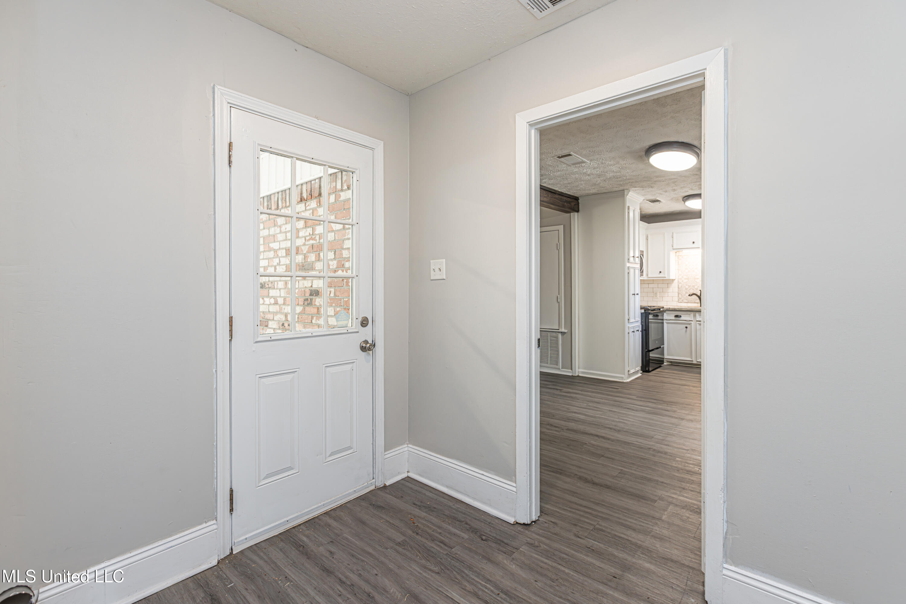 329 Lionel Road Pearl, MS 39208 - Photo 18 of 41 1R4A6142-Enhanced-NR