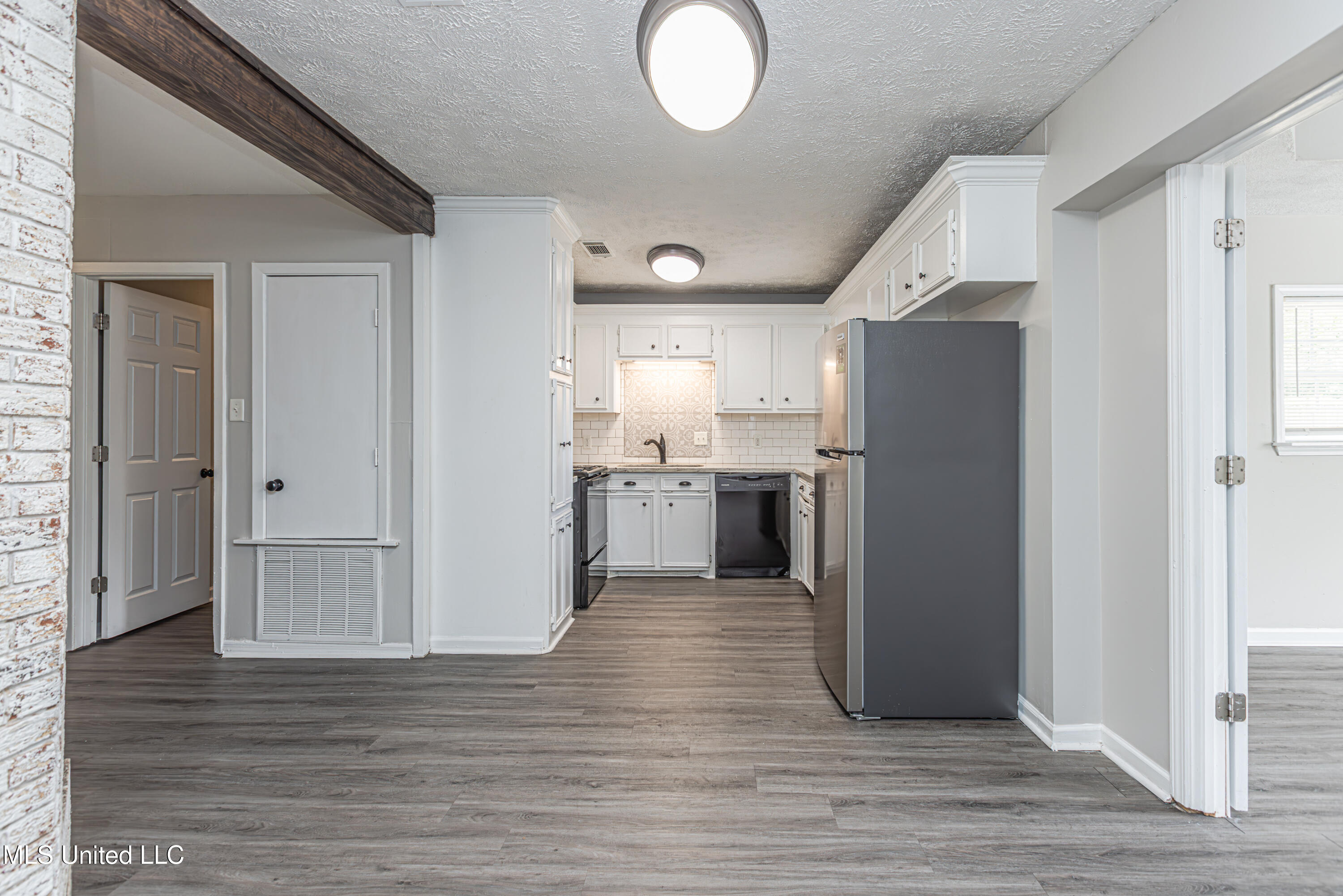 329 Lionel Road Pearl, MS 39208 - Photo 19 of 41 1R4A6144-Enhanced-NR