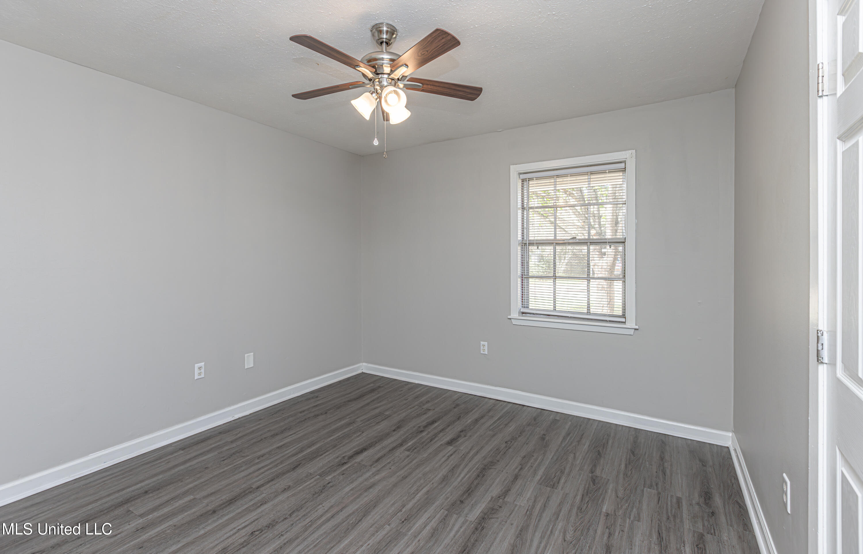 329 Lionel Road Pearl, MS 39208 - Photo 32 of 41 1R4A6160-Enhanced-NR