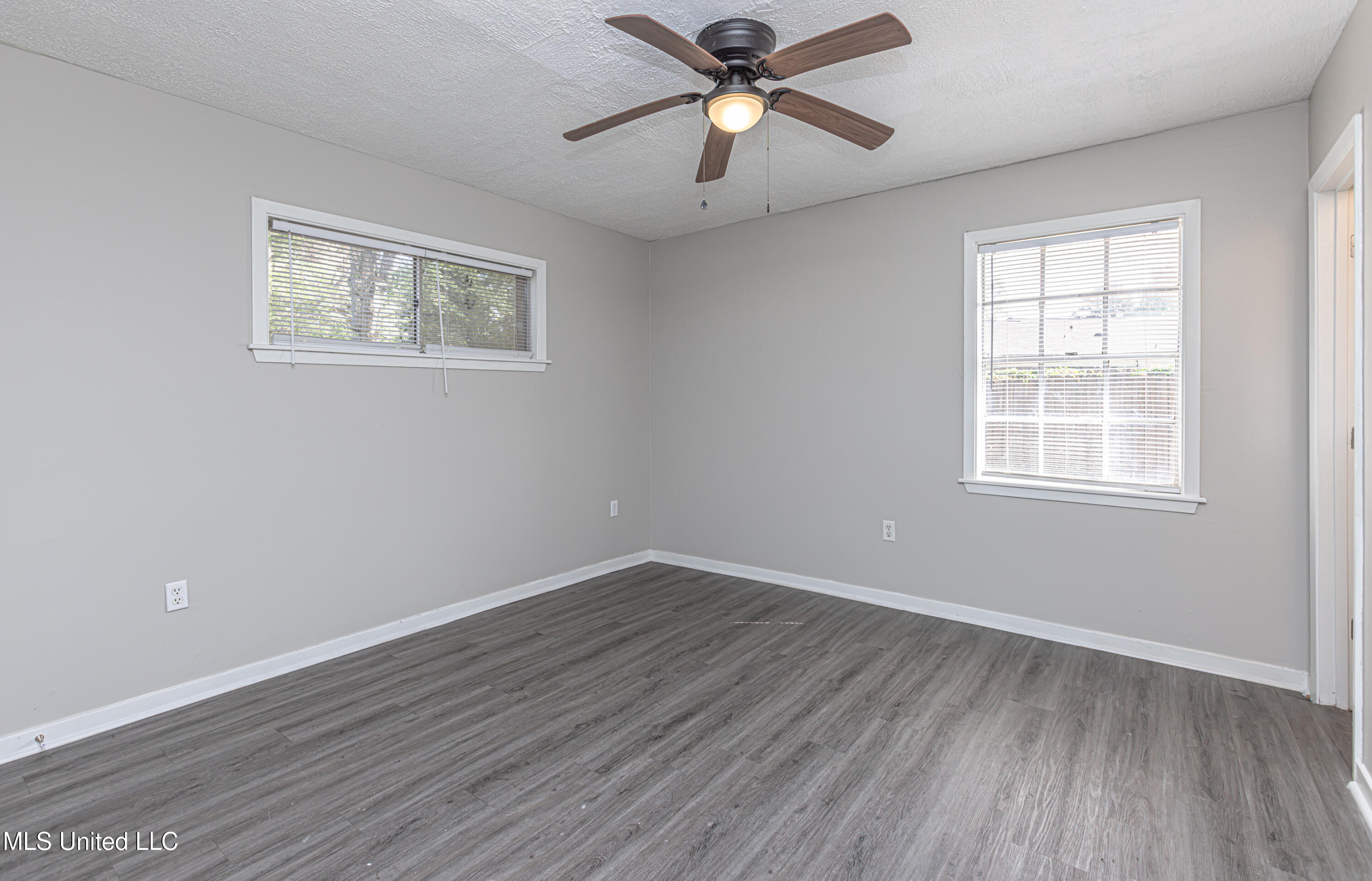 329 Lionel Road Pearl, MS 39208 - Photo 37 of 41 1R4A6166-Enhanced-NR