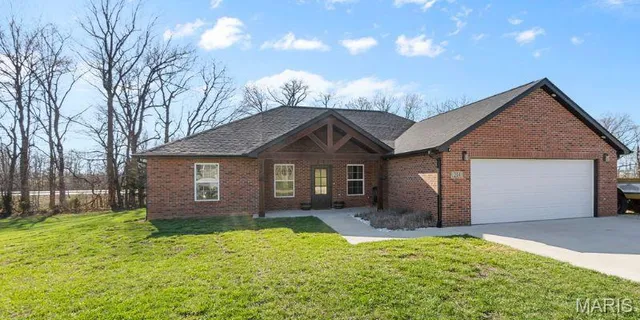 $309,900 | 214 Gladiola Street, Jackson, MO 63755