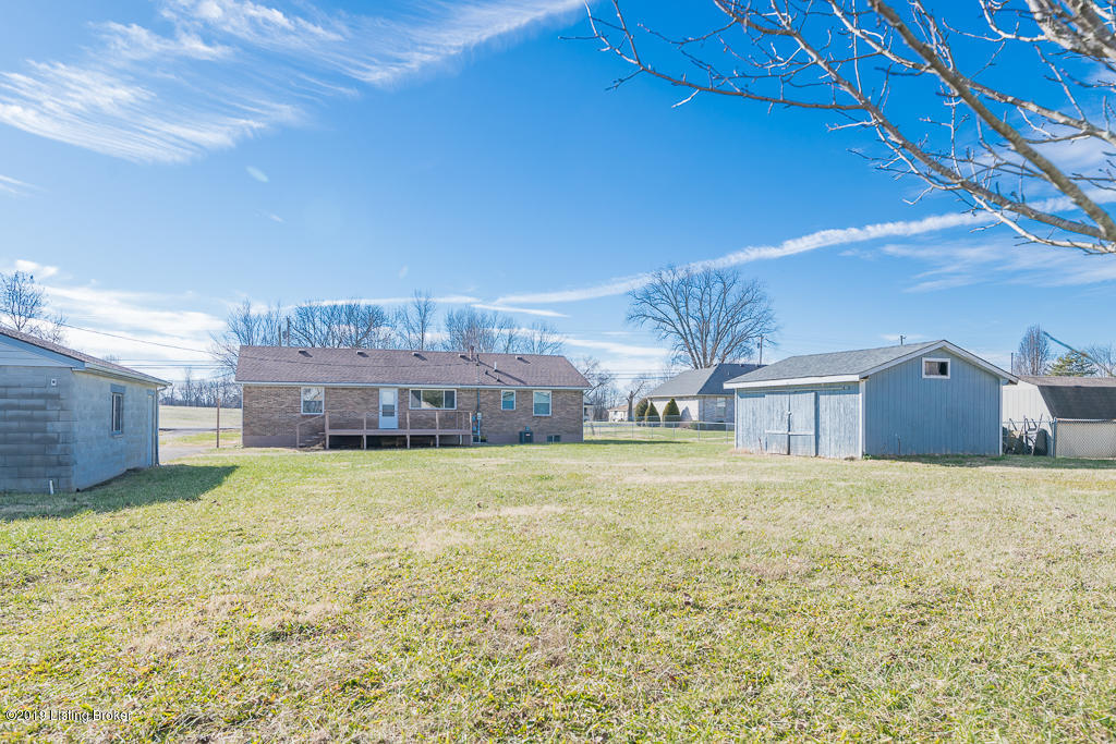 2634 Zoneton Road Shepherdsville, KY 40165 - Photo 37 of 39 Yard