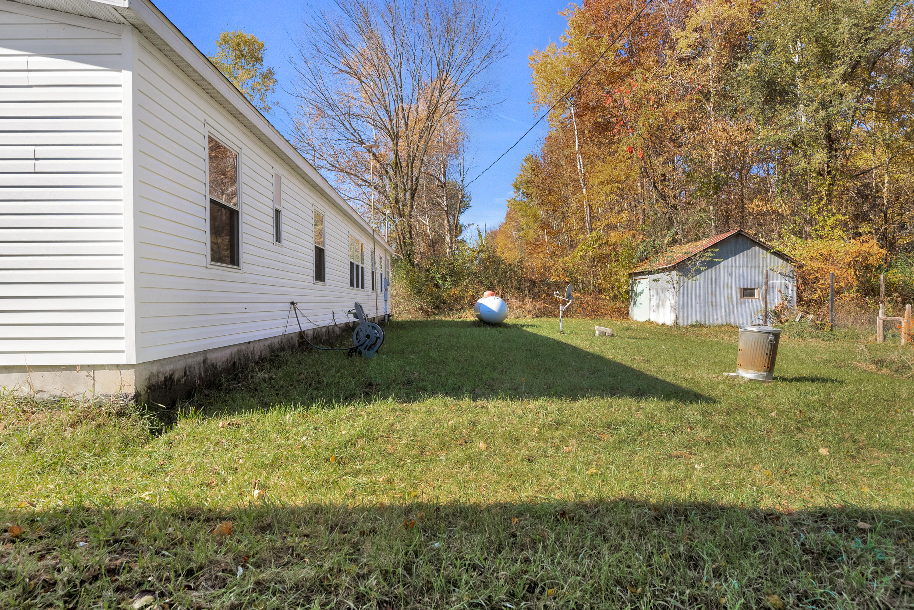 8618 West S County Line Road Greenville, MI 48838 - Photo 11 of 41 DSC08207