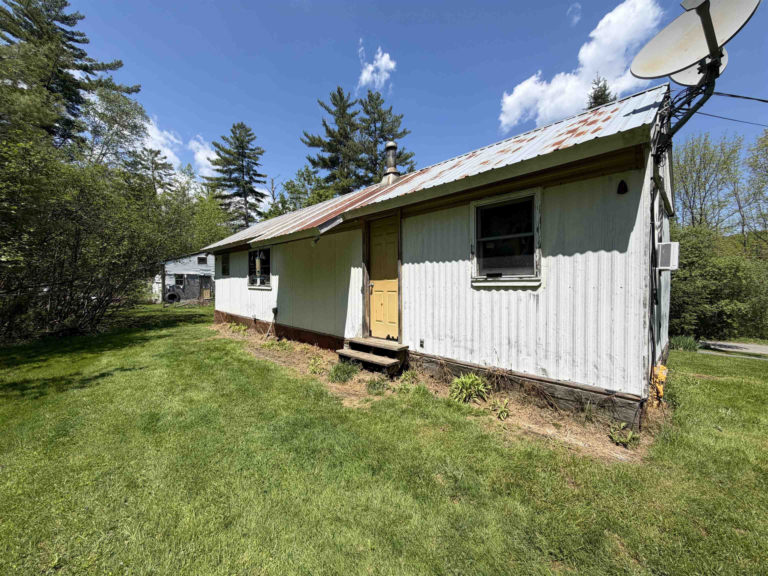 51 Barton Road Piermont, NH 03779 - Photo 10 of 17