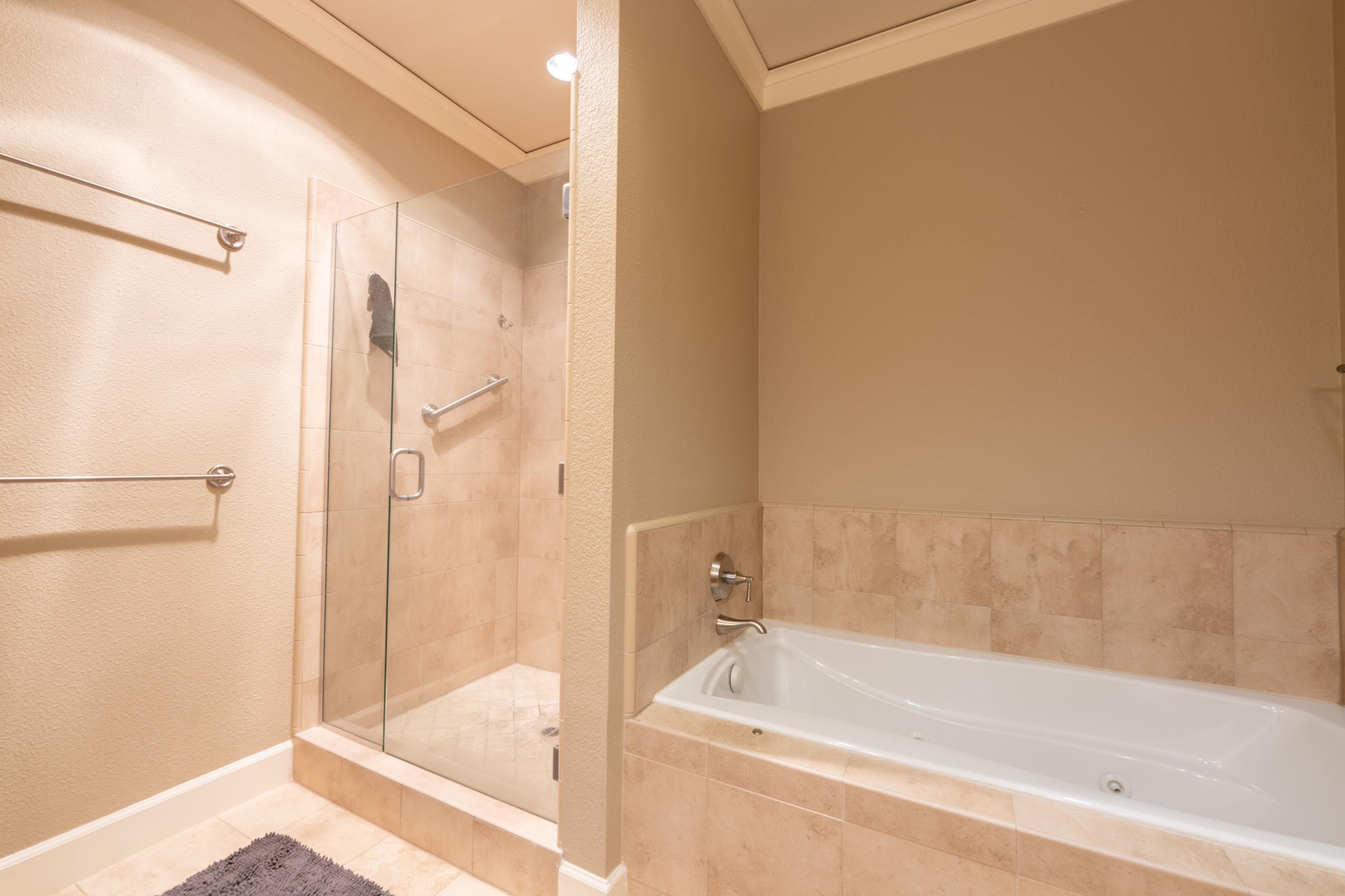 40 Hawk Ridge Clio, CA 96106 - Photo 16 of 42 a bathroom with a bathtub and a shower