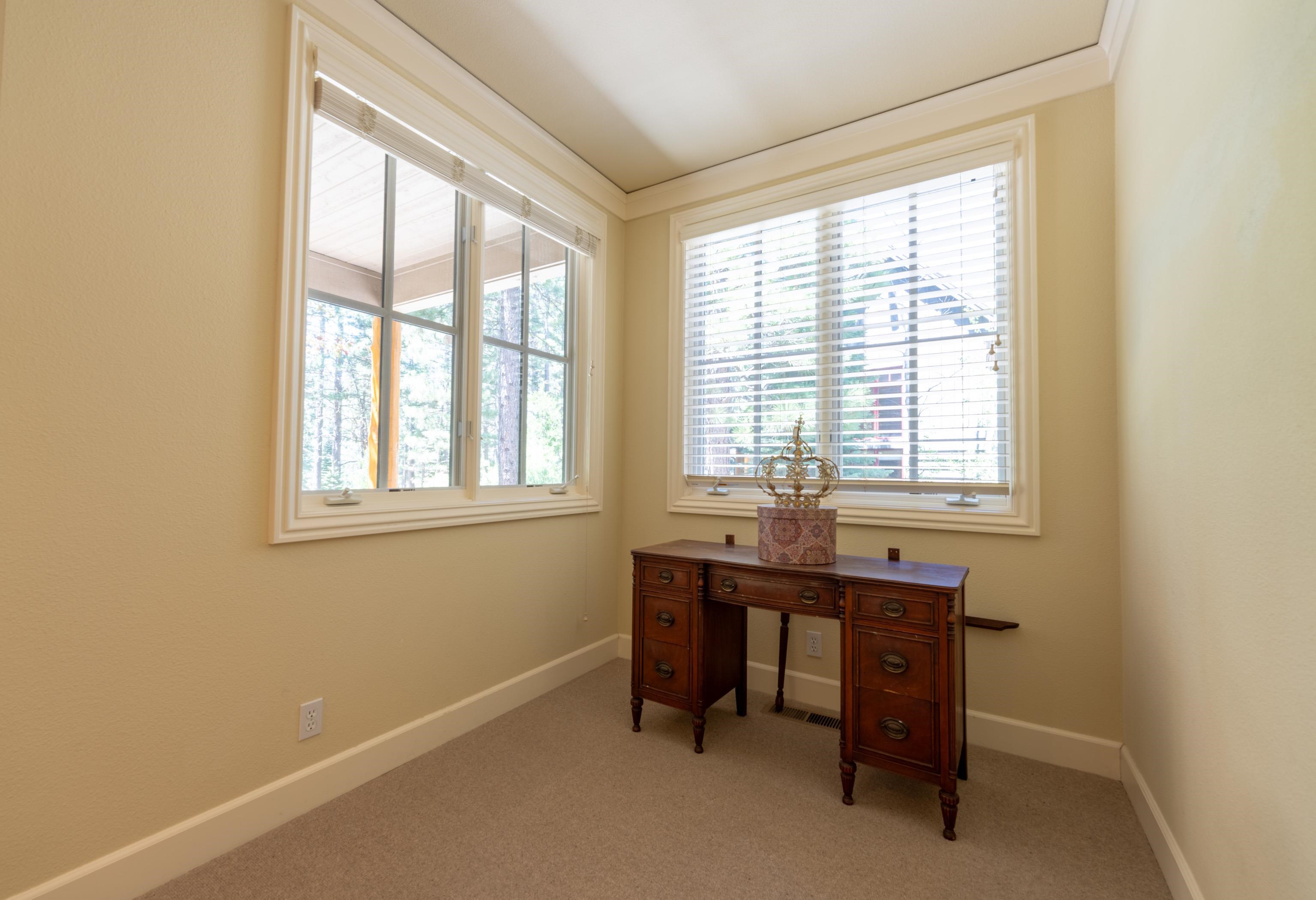 40 Hawk Ridge Clio, CA 96106 - Photo 17 of 42 a room with a window and a desk