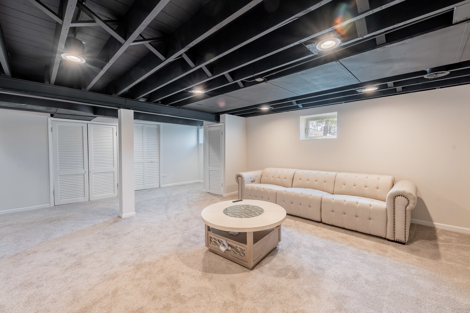 2335 14th Avenue North Riverside, IL 60546 - Photo 25 of 33 a living room with furniture and a water fountain