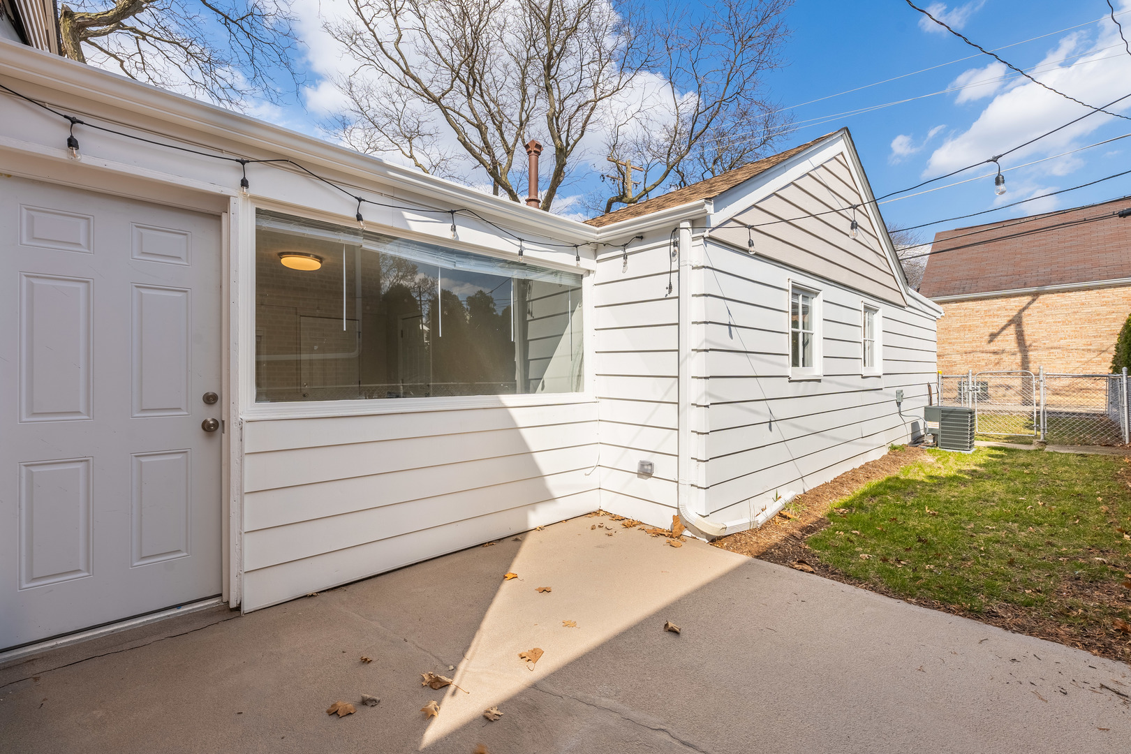 2335 14th Avenue North Riverside, IL 60546 - Photo 28 of 33 a view of a house with a door
