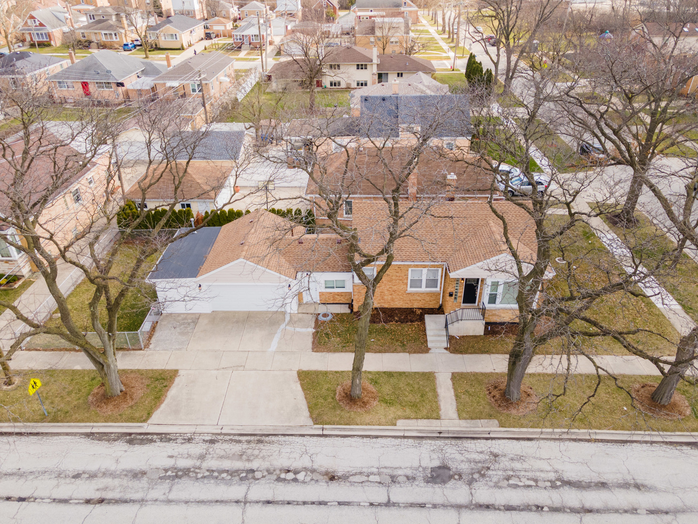 2335 14th Avenue North Riverside, IL 60546 - Photo 31 of 33 a view of outdoor space yard and garage
