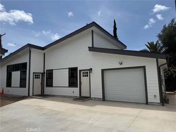 $4,100 | 6534 Shoup West Hills, Canoga Park, CA 91303