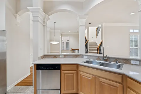 $399,000 | 920 Asbury Street, Houston, TX 77007