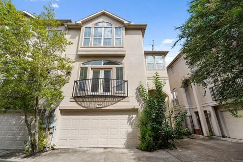 $399,000 | 920 Asbury Street, Houston, TX 77007