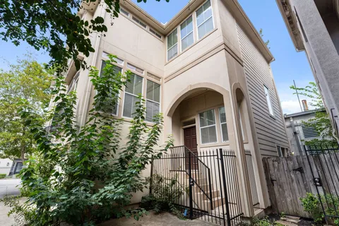 $399,000 | 920 Asbury Street, Houston, TX 77007